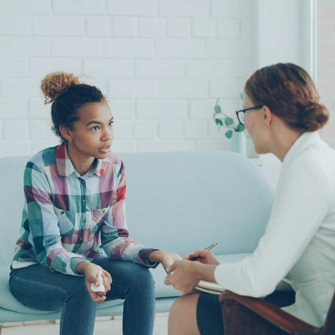 Spécialités en psychothérapie et EMDR à Saint-Louis Consultation psychologique et thérapie EMDR près de Saint-Louis pour adolescents, traumatismes et difficultés émotionnelles.